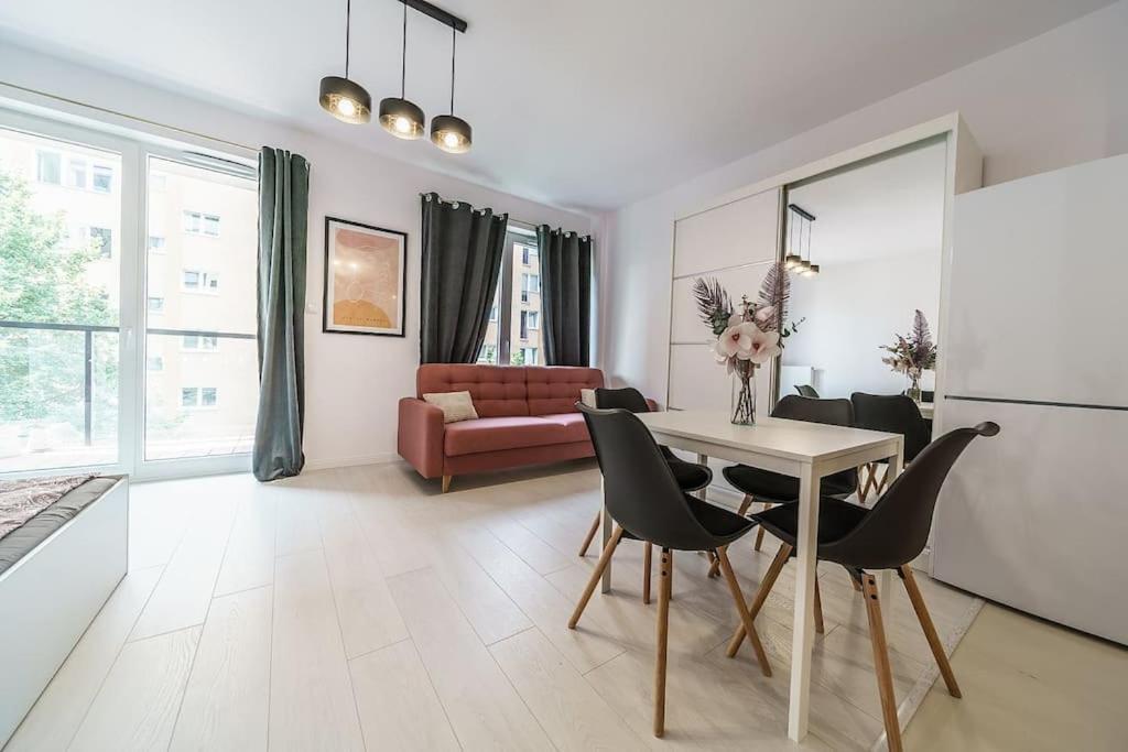 Urbannestgroup - City Center - Sienna 65 Варшава Экстерьер фото